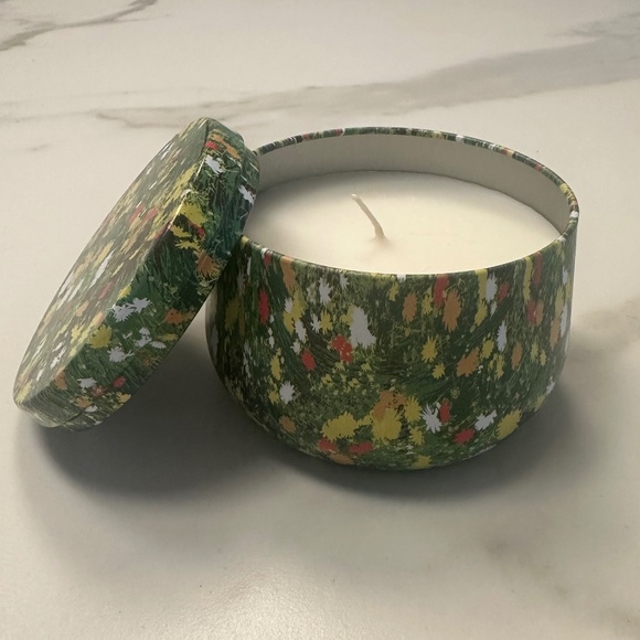 URBAN OUTFITTERS - Mini Nirvana Candle - 6 oz - Citrus, nectar, patchou - Picture 1 of 6